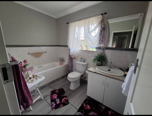 2 BEDROOM HOUSE FOR SALE IN VANDERBIJLPARK SW 5